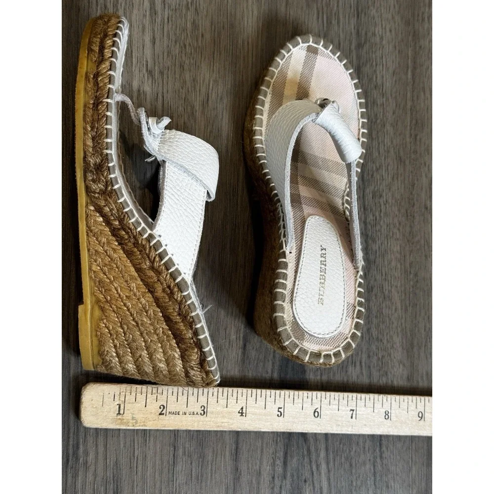 Burberry Wedge Sandals EU 35 White Nova Check Espadrille Thong Slides